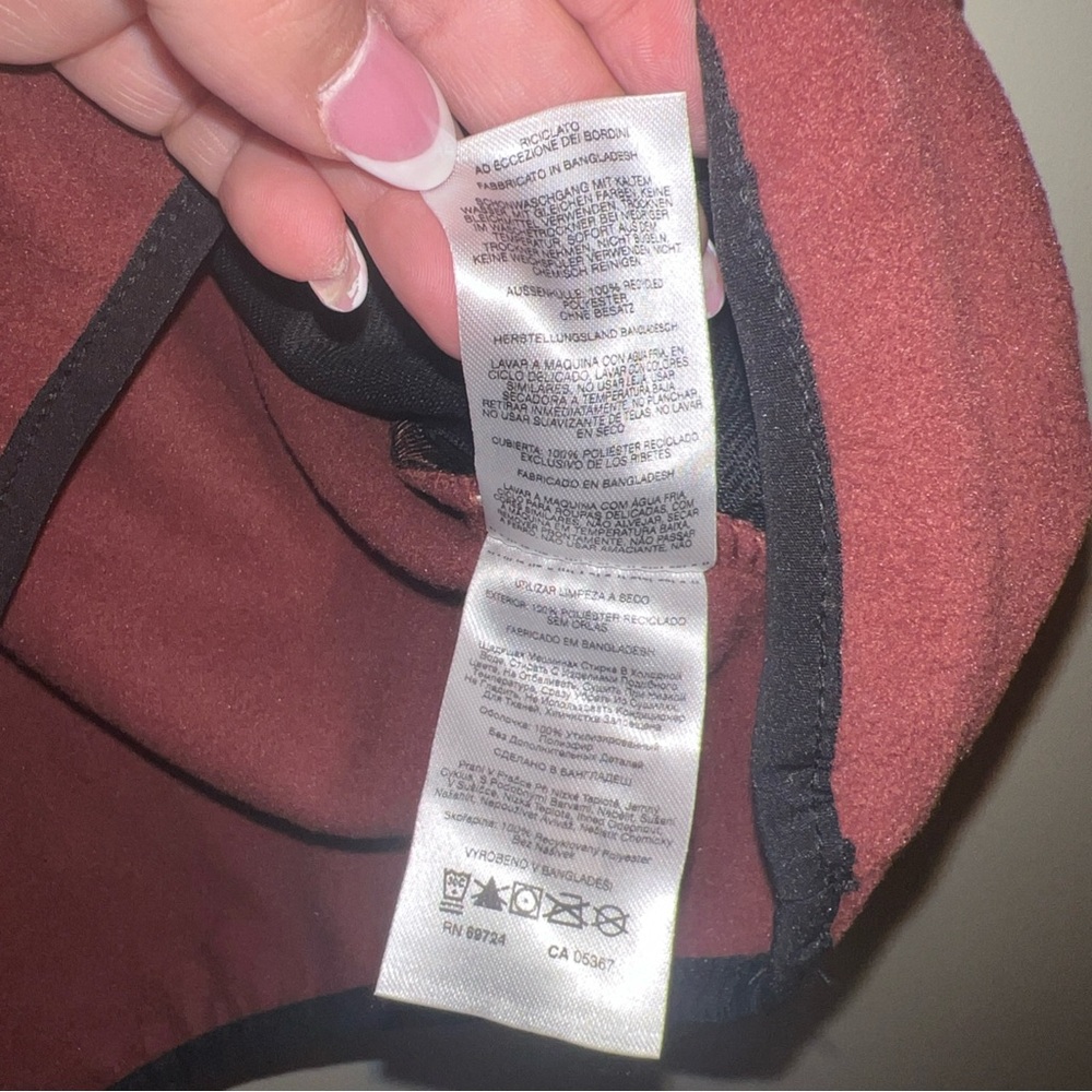 Columbia Burgundy Fleece Jacket with Black Accents | NWT | Size Medium - Picture 7 of 16